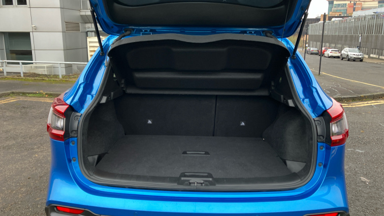 Nissan Qashqai 1.3 DiG-T N-Connecta 5dr [Glass Roof Pack] Petrol Hatchback